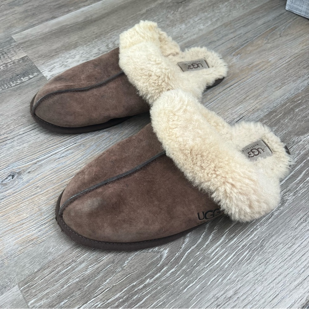 Ugg Classic Slipper / Sherpa Mules - image 2